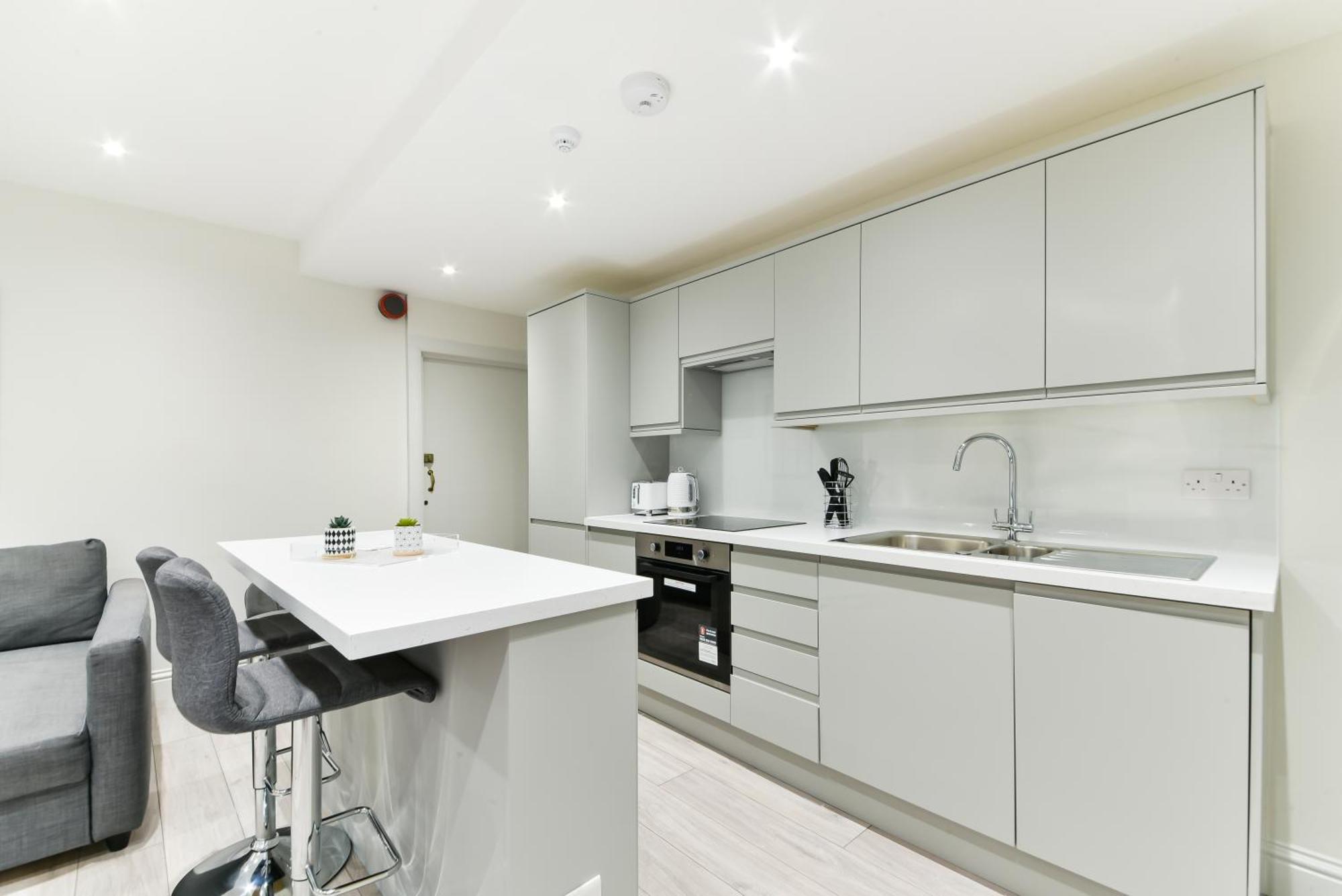 Chic Apartment By Hyde Park ลอนดอน ภายนอก รูปภาพ