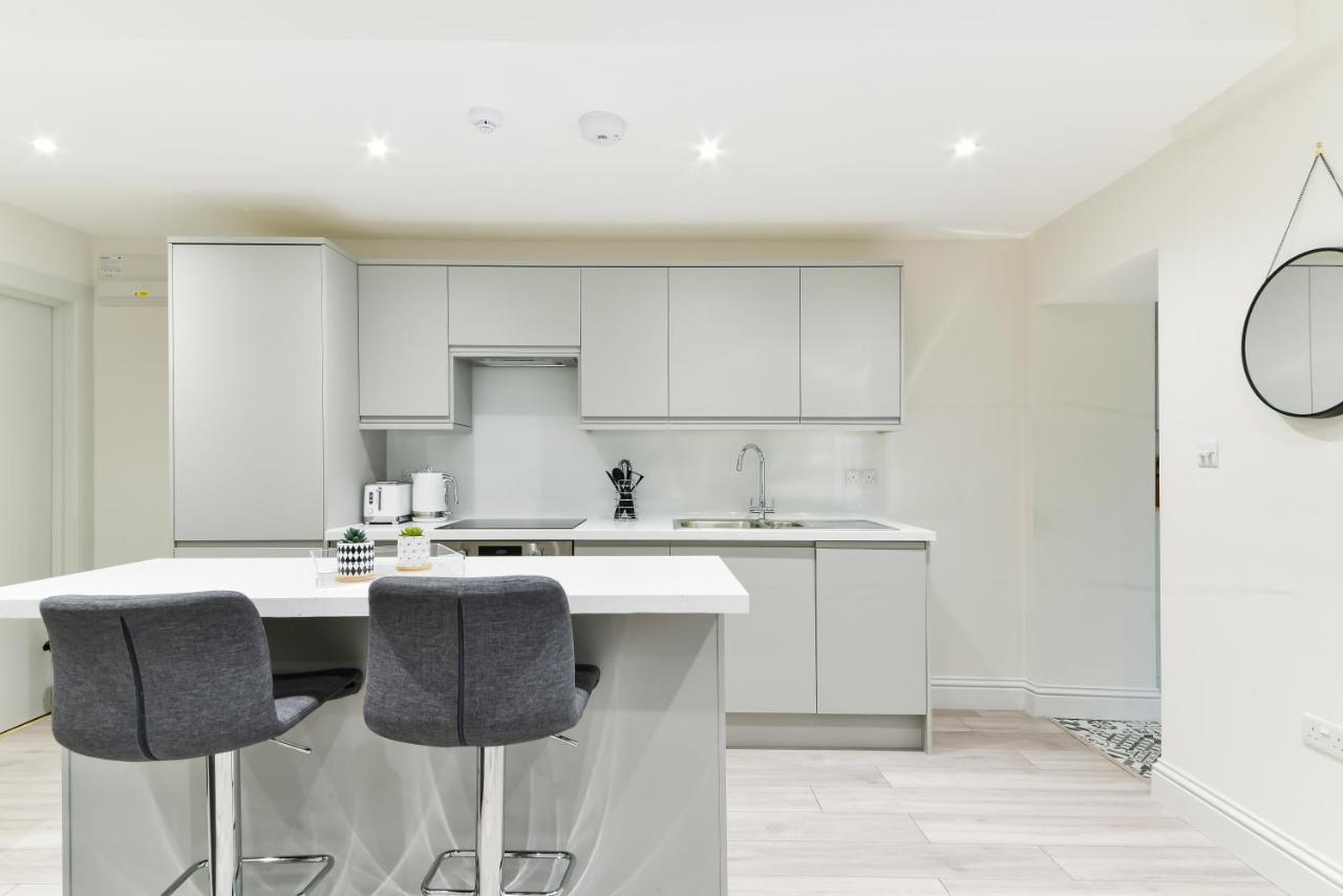 Chic Apartment By Hyde Park ลอนดอน ภายนอก รูปภาพ